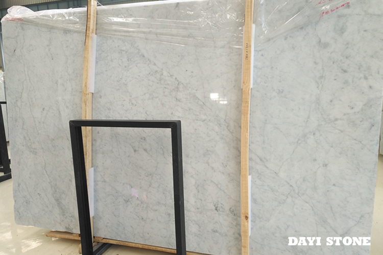 White Marble Slabs Carrara Surface polished edges natural 240up x 140up x 2cm - Dayi Stone